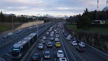 Trafiğe nisanda 191 bin 983 aracın kaydı yapıldı