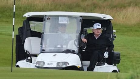 Donald Trump est arrivé en Ecosse pour un séjour mêlant golf, diplomatie et commerce