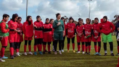 El equipo de refugiadas afganas comienza su andadura