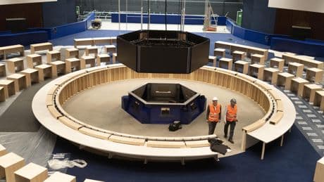 Vijf kilometer staal, speciale vloerbedekking en een zwevende tafel: achter de schermen van de NAVO-top in Den Haag