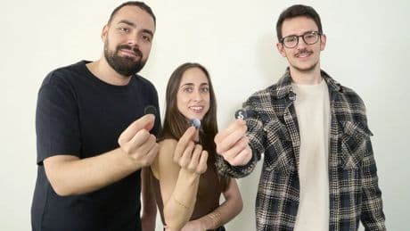 Tres jóvenes españoles galardonados por sus etiquetas contra el desperdicio alimentario: &quot;Todo surgió con un filete con aspecto raro&quot;