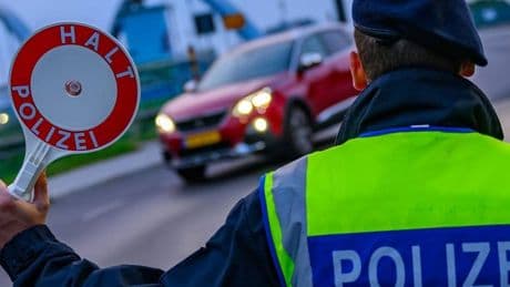 Polizisten in Sorge: Rechtswidrige Zurückweisung – „gewisse Verunsicherung im Kollegenkreis“