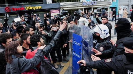 Al menos 212 detenidos al tratar de manifestarse por el 1 de Mayo en Estambul