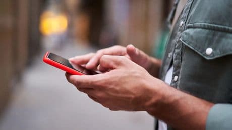 ¿Eres seco en tus mensajes de WhatsApp? Podrías estar cometiendo 'dry texting' sin darte cuenta