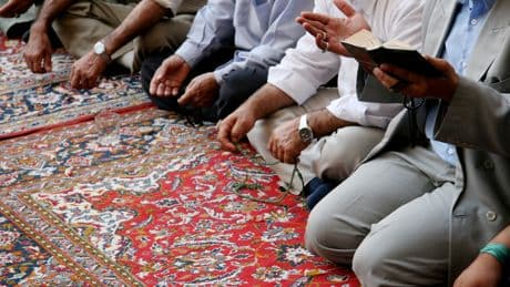 «Actes abjects» : au moins cinq têtes de cochon découvertes devant des mosquées, à Paris notamment
