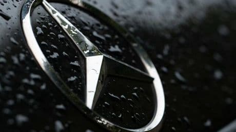 Quartalszahlen: Gewinn bei Mercedes-Benz bricht um mehr als die Hälfte ein