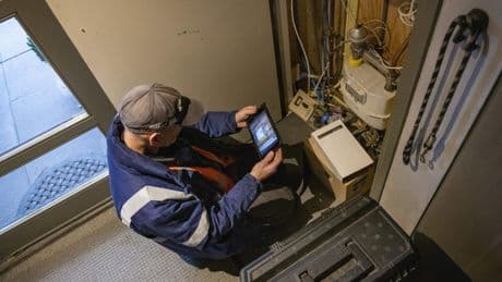 Expert energietechnologie Koen Rozendom: ’Eén druk op de knop en duizenden huishoudens kunnen ineens zonder stroom zitten’