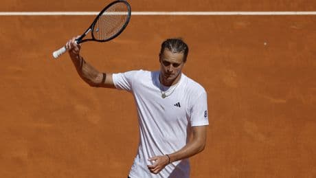 Tennis : Alexander Zverev se hisse tranquillement au troisième tour à Madrid