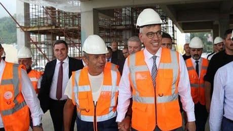 Bakan Memişoğlu, Rize Şehir Hastanesi inşaatında incelemede bulundu
