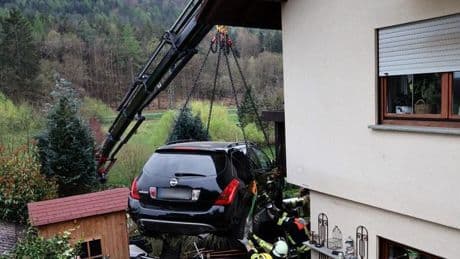 Verkehrsunfall: 89-Jährige erfasst Kinder mit Auto – fünf Verletzte