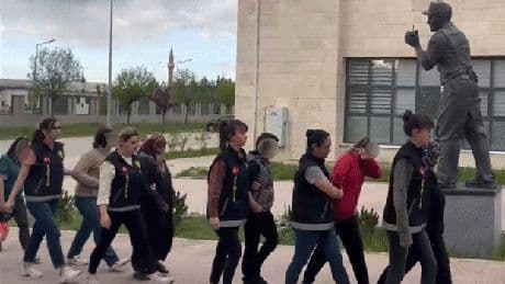 Afyonkarahisar'da fuhuş operasyonu: 12 kadın kurtarıldı, 2 şüpheli tutuklandı
