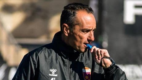 Oltra ve “difícil” seguir en el Eldense pese a estar abierto “a cualquier opción”