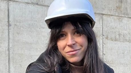 Emma Guillén, arquitecta: “Jamás coloques el frigorífico junto al microondas u horno, hará que tenga que trabajar mucho más para enfriarse y puede restringir el flujo de aire”