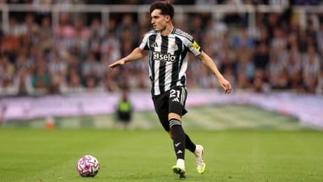 Tino Livramento makes defiant Newcastle statement as true Alexander Isak feelings shared