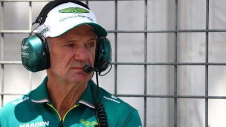 En Aston Martin alucinan con Adrian Newey por el coche de 2026: "Mete diez cosas en un espacio en el que normalmente solo cabría una"