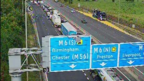 Lorry crash closes M62 motorway in both directions during rush hour