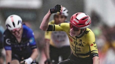 Vingegaard se deja ver con una victoria en la meta de Limone-Piemonte y toma el liderato de la carrera