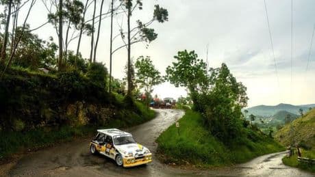 Un coche se sale de pista en un rally de Cantabria y atropella a varias personas  Vídeo