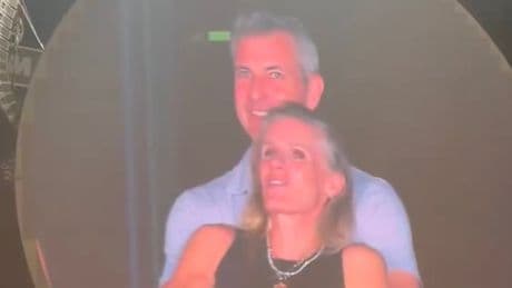 Ihr Schmuse-CEO war seinen Job bereits los - „Kiss-Cam“-Kristin schmeißt als Personalchefin hin