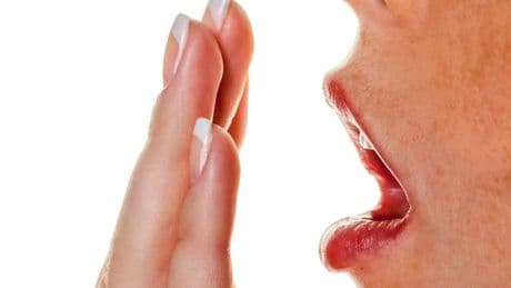 Öpüşme garantili nefes için 6 çılgın ipucu! Nefesinizle değil, gülüşünüzle büyüleyin