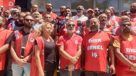 İzmir’de grev sona erdi, baskı ve kuşatmayla sözleşme imzalandı