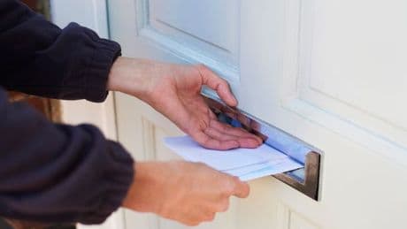Resident slammed with 'petty' note after neighbour is caught smoking in building