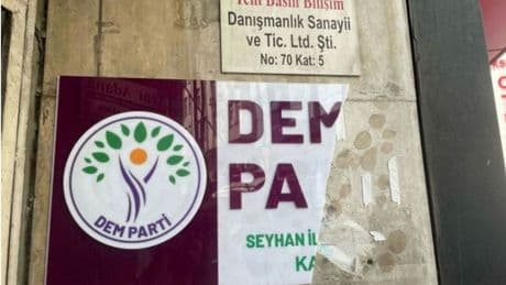 Seyhan'da DEM Parti binasına saldırı