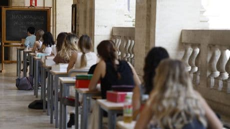 Bocciate gli studentelli petalosi, che casino Ursula e Valditara: quindi, oggi...
