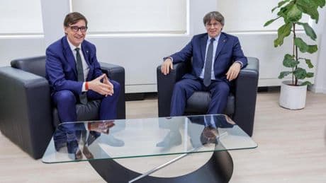 Illa recibe a Puigdemont en la 'embajada' de Cataluña en Bruselas y da un paso más para rehabilitarlo políticamente