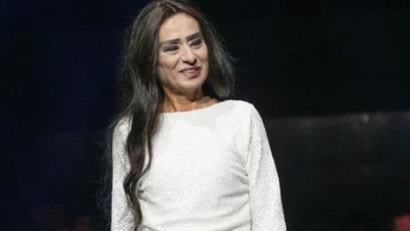 Yıldız Tilbe 'Çok zormuş' diyerek hastalığını itiraf etti: Mikrofon tutması bile yasakmış
