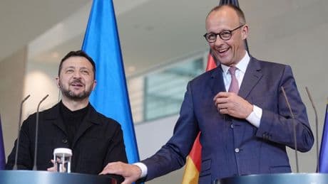 Selenskyj-Besuch in Berlin: Deutschland sagt Ukraine Militärhilfe in Milliardenhöhe zu