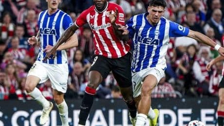 Olabarrieta y Canales, titulares en el derbi, con Sancet en el banquillo