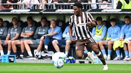 Deutliche Kritik nach Klassenerhalt - Motzt sich Afolayan von St. Pauli weg?