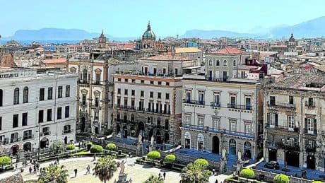 Viaje a una Sicilia renovada pero con la piel de los años 80