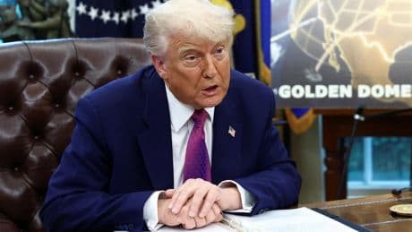 Donald Trump «absolument pas» inquiet du renforcement de la présence militaire russe à la frontière finlandaise