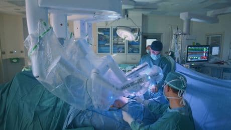 Robótica en la sala de operaciones: el futuro de la neurocirugía y de la cirugía de columna