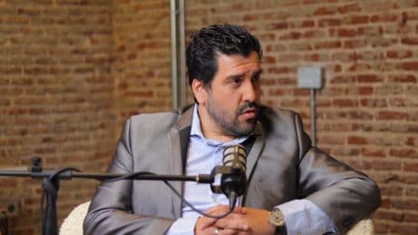 Alberto Olivares, divulgador: ''El agua de mar en ayunas elimina cualquier enfermedad en su primer estado''