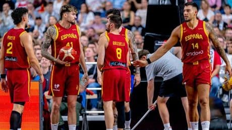 Wagner y Schröder, demasiado para una España que peleó hasta el final