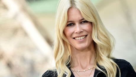 Claudia Schiffer: Model im Brentford-Trikot – was dahintersteckt