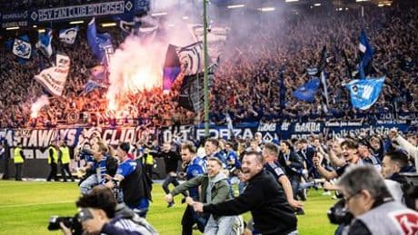 HSV: Mehrere Schwerverletzte bei Platzsturm nach Aufstiegsspiel