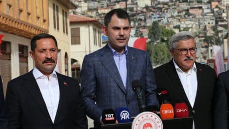 Hatay'da hedef 453 bin! Bakan Kurum: Birileri konuşur biz inşa ederiz