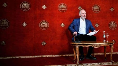 Barcelona debate qué hacer con Valery Gergiev