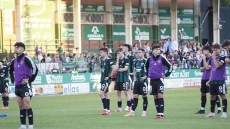 Se confirma la salida de más de la mitad de la plantilla del Sestao River