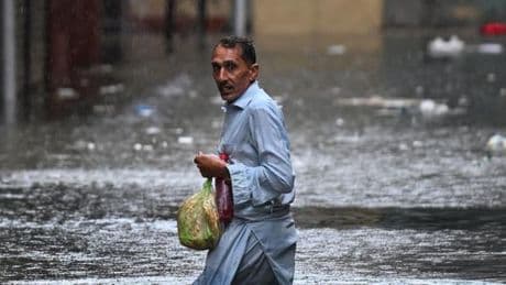 Au Pakistan, l’un des pays les plus vulnérables aux effets du dérèglement climatique, la mousson estivale provoque des inondations meurtrières