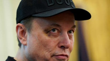 Pourquoi Elon Musk est apparu avec un œil au beurre noir à la Maison-Blanche