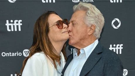 Dustin Hoffman beim Filmfestival in Toronto: Küsschen für seine Ehefrau Lisa