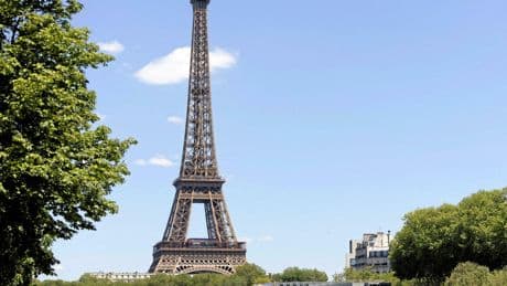 « Squelette disgracieux », « lampadaire tragique »… Quand la tour Eiffel était honnie des écrivains