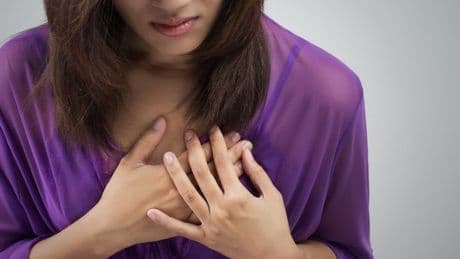 'I'm a cardiologist and everyone needs to be aware of this one symptom'