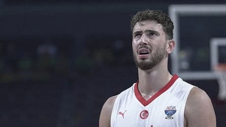 Alperen Şengün maç saatine sitem etti!