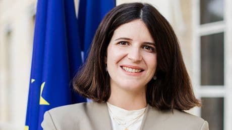 Pour la ministre chargée de l'IA et du numérique Clara Chappaz : « Les réseaux sociaux avant 15 ans, c’est non »